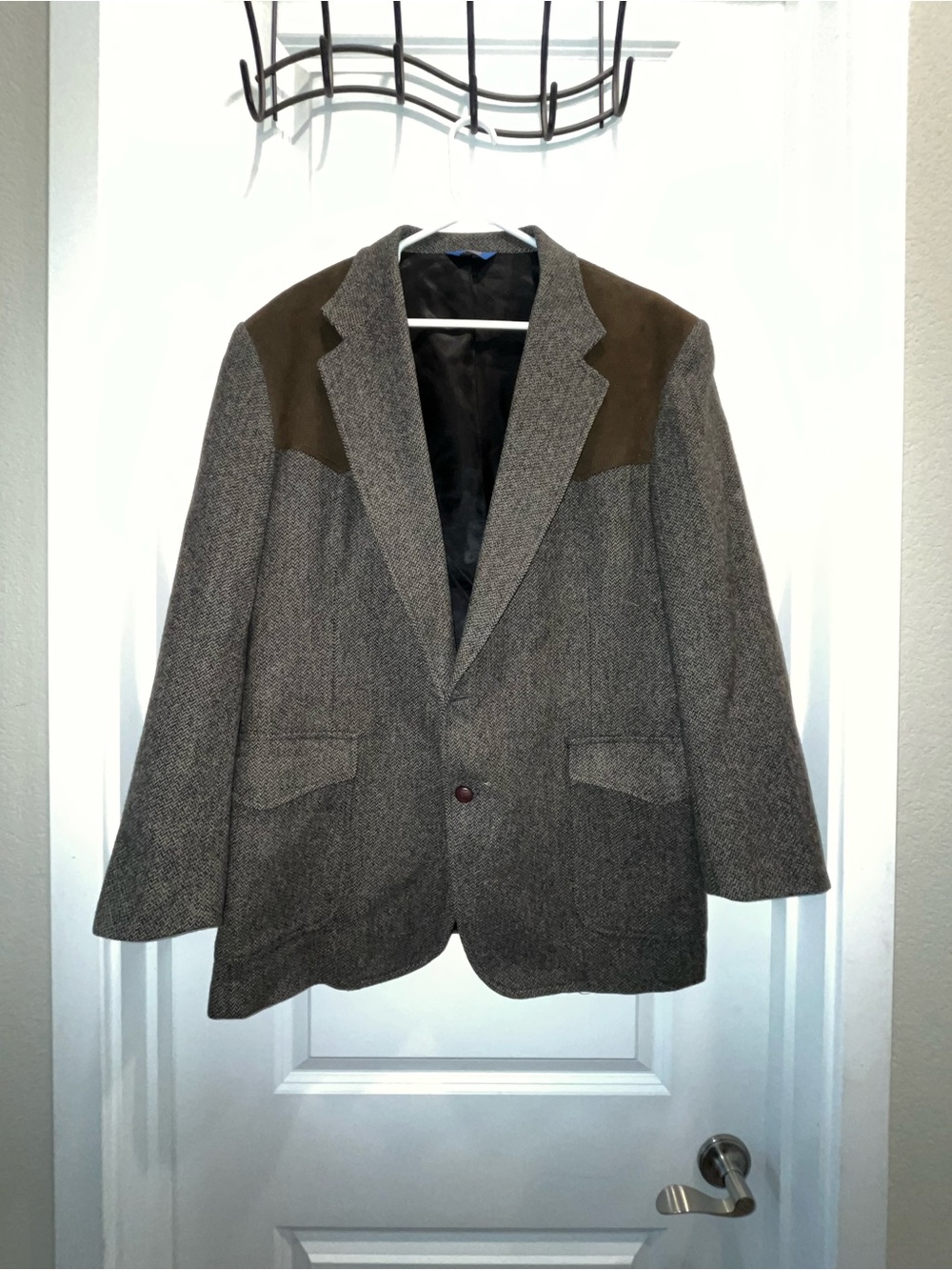 Pendleton Gray Tweed Sport Coat with Brown Suede Shoulders